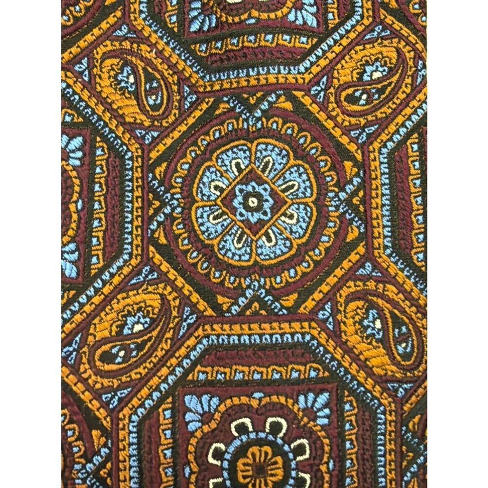Jos. A. Bank Silk Geometric Medallion Paisley Motif Men’s Necktie
